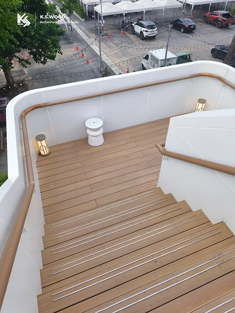 พื้นไม้เทียมภายนอกเคลือบผิวพิเศษ NewTechWood ทนแดด ทนฝน สีไม่ซีดจาง รับประกันสินค้านาน 25 ปี